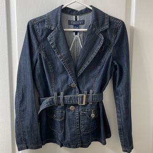 NWT Kendall & Kylie plush leopard XS coat. So soft. So gorgeous.